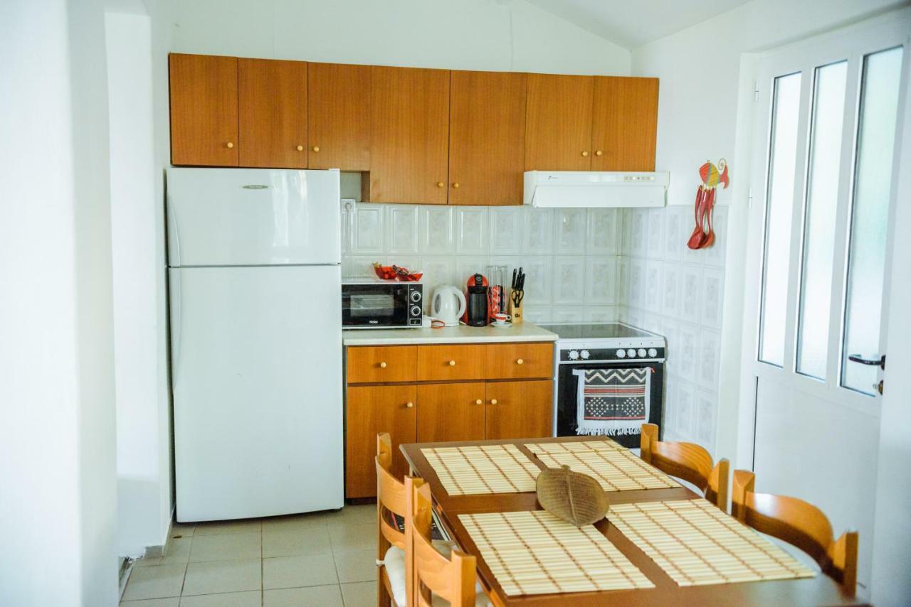 Akadimia Luxury Apartment Mytilíni Exterior foto